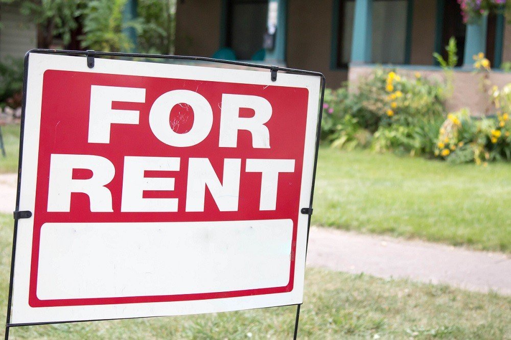 Benefits of artificial grass in rental properties